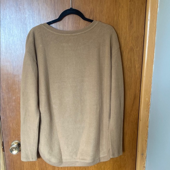 Bootlegger Women's Tan Sweater - Picture 5 of 7
